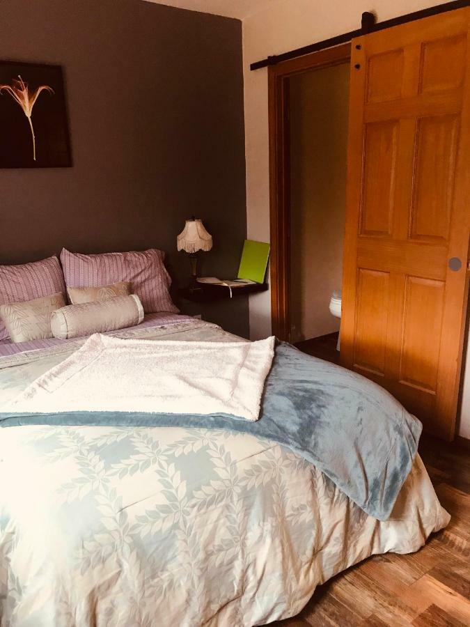 A Hyde Away Inn B&B Tok Exterior foto